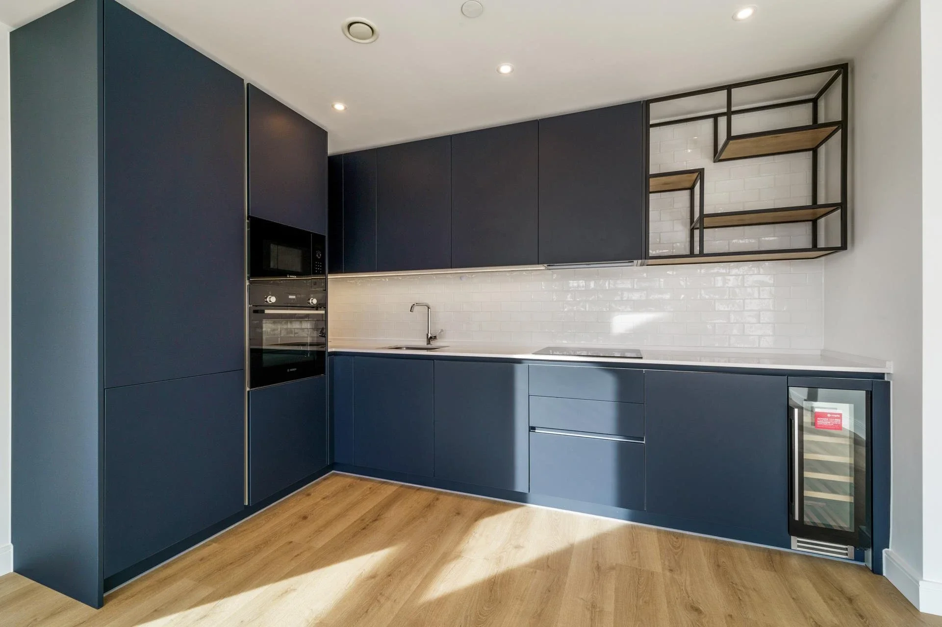 Flat Abbeydale Road in Greater London
