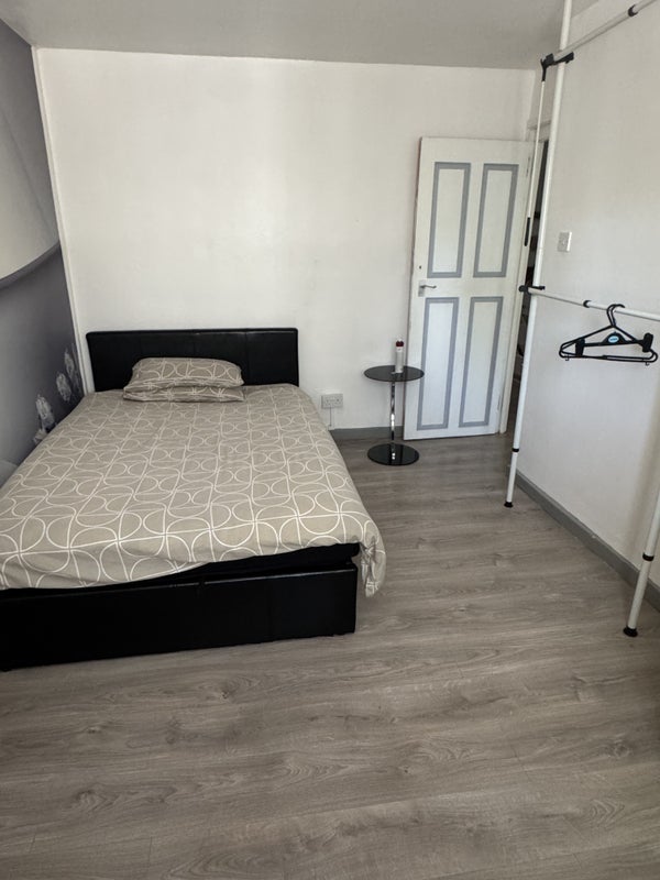 Room Belmont Close in Greater London