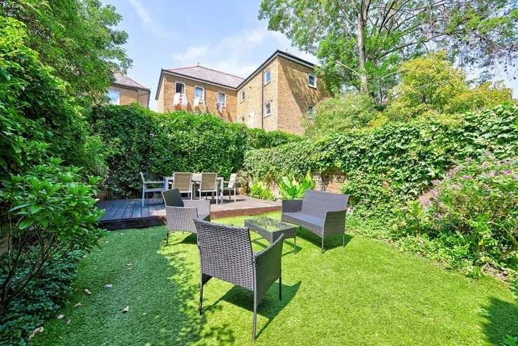 House St James's Gardens in Greater London
