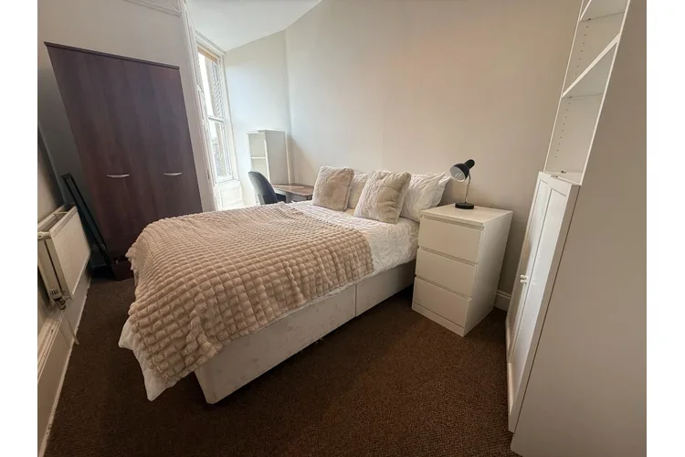 Flat Findhorn Place in City of Edinburgh