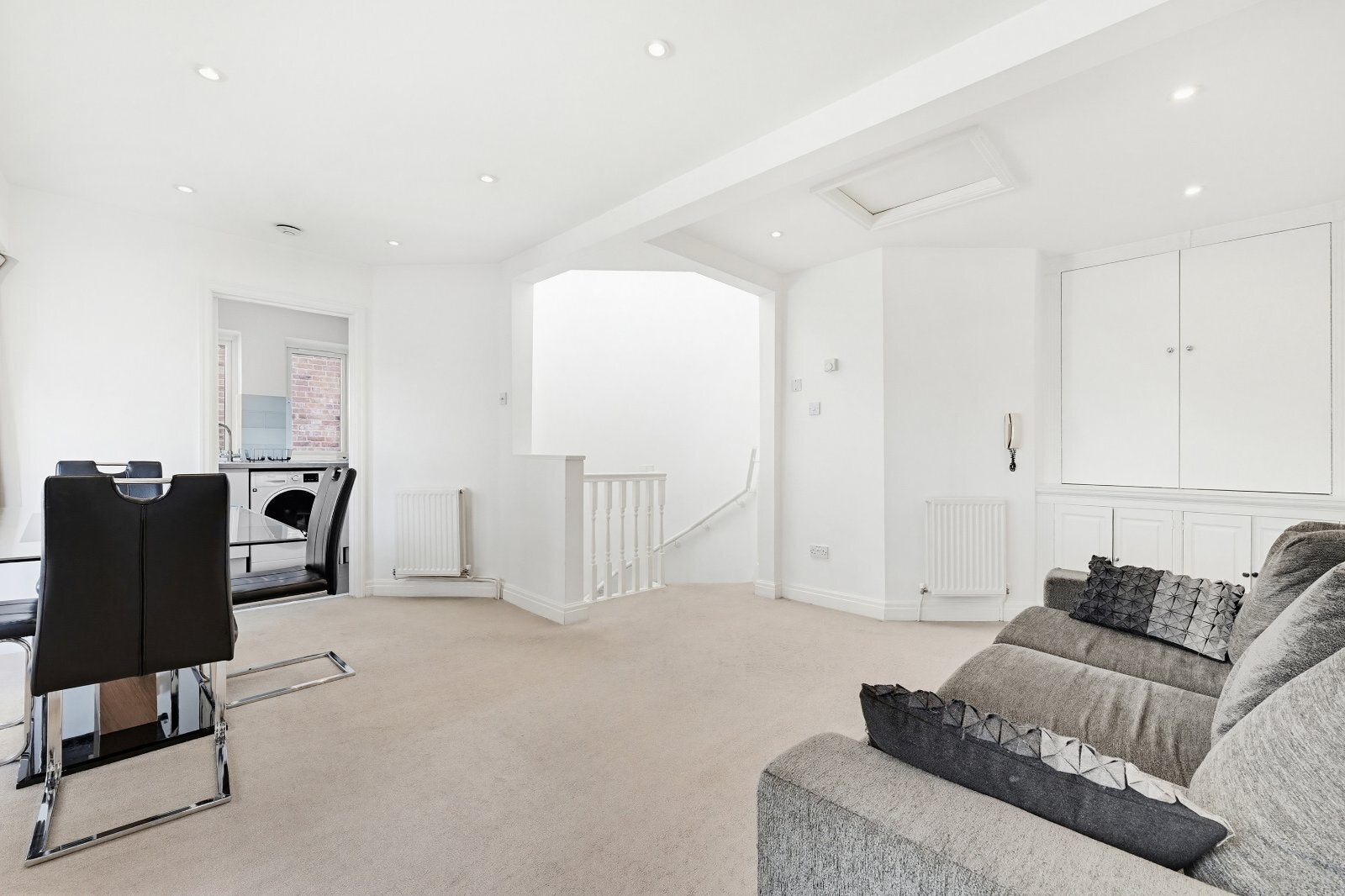 Flat Romney Mews in City of Westminster