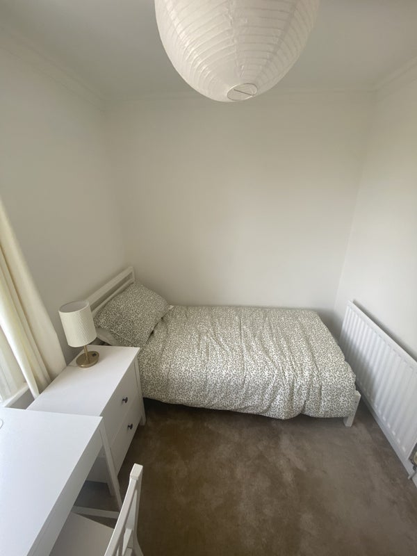 Room Edward Road in Greater London