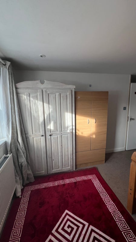 Room Celandine Drive in Greater London
