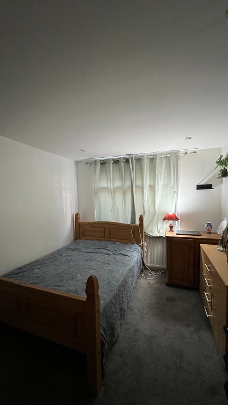 Room Celandine Drive in Greater London