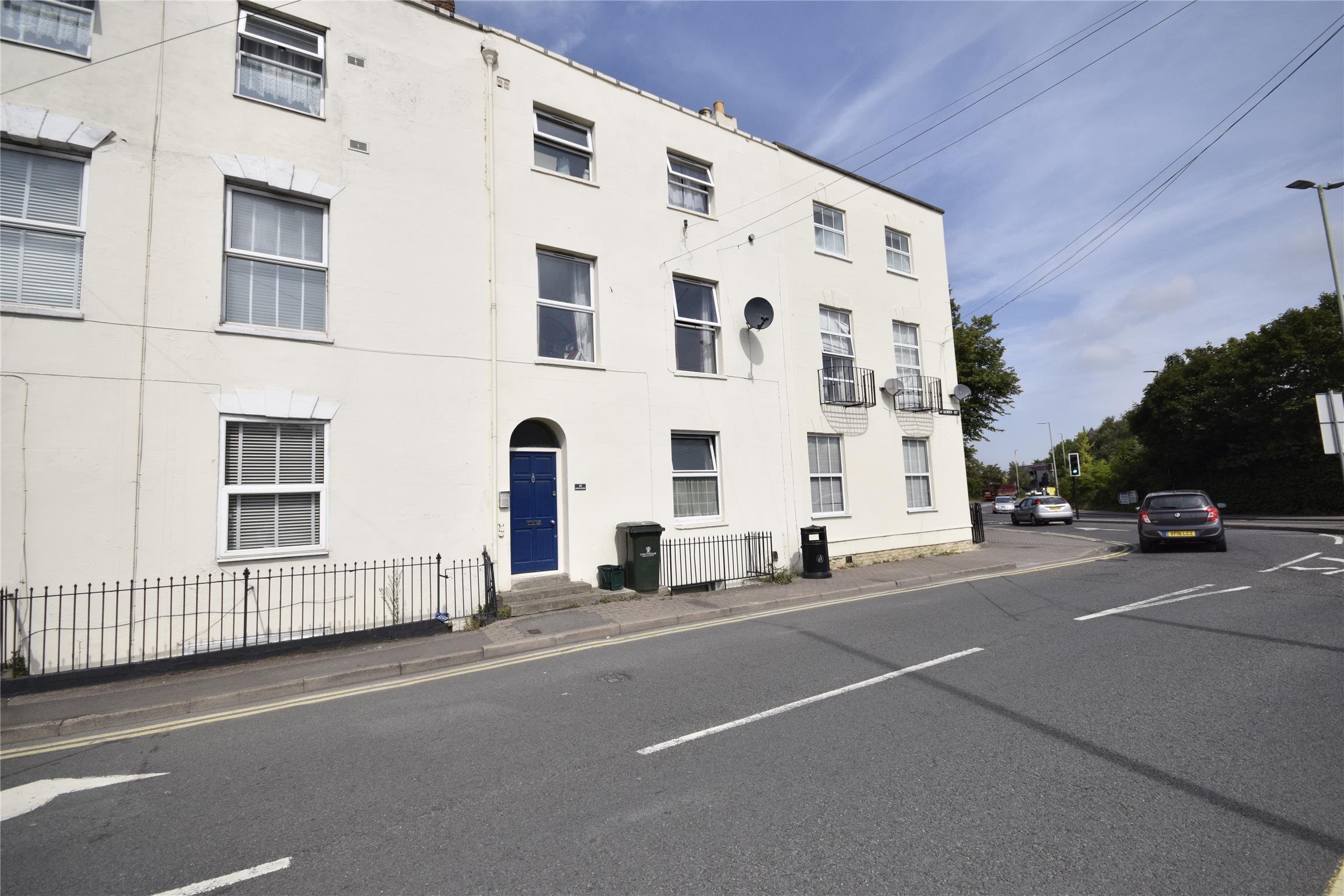 Flat Saint James Street in Cheltenham