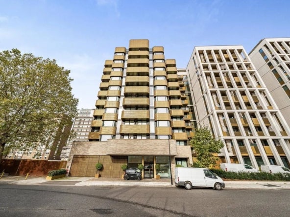 Flat Lodge Road in City of Westminster