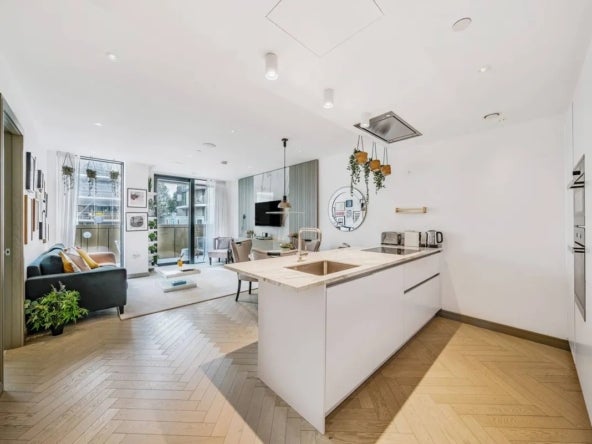 Flat Lodge Road in City of Westminster