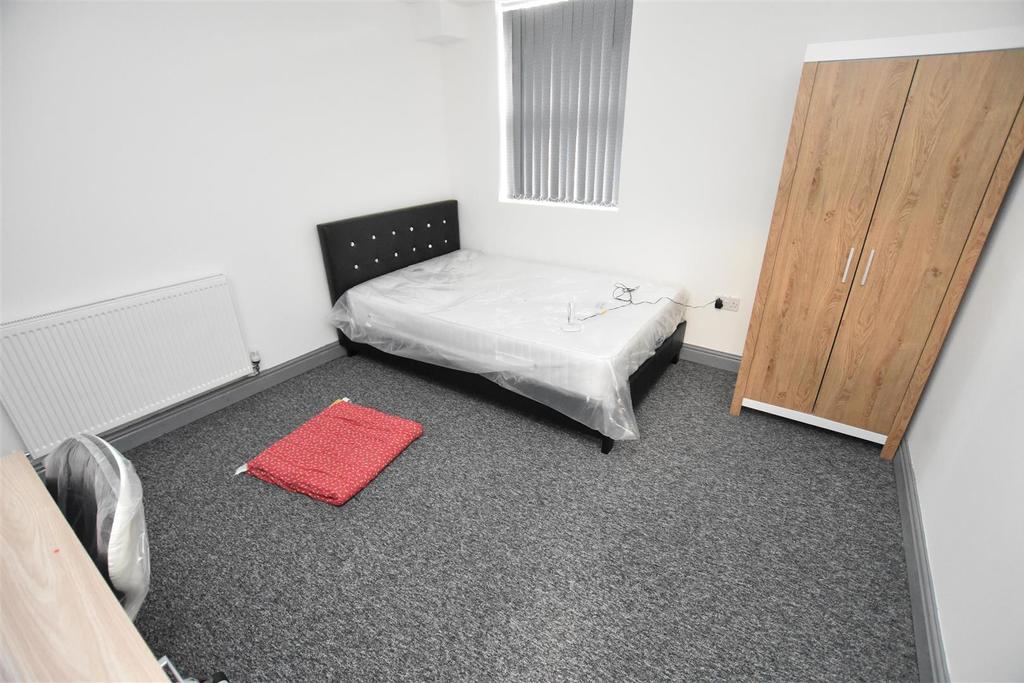 Flat Hubert Road in Birmingham