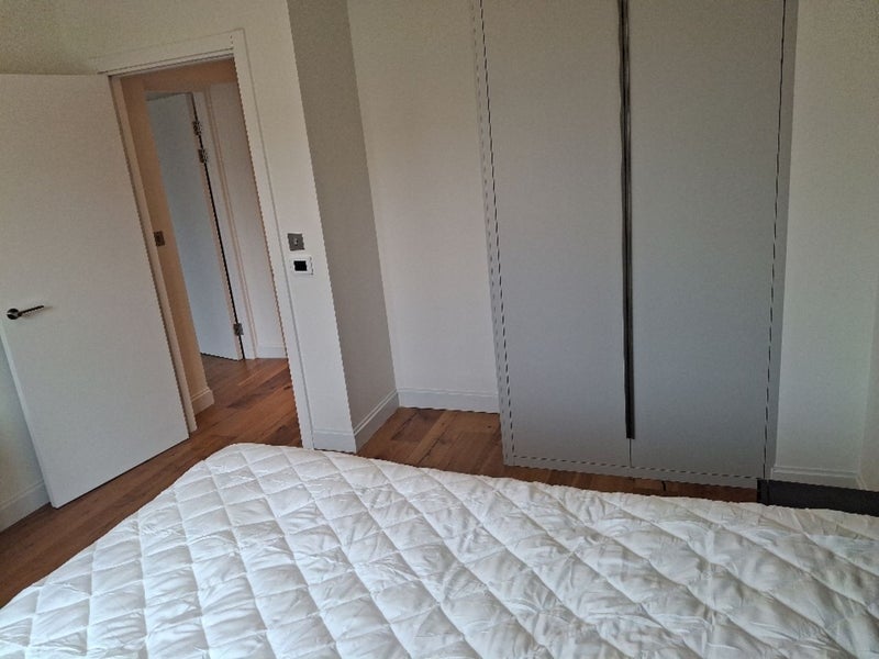 Room Cloud Street in Greater London