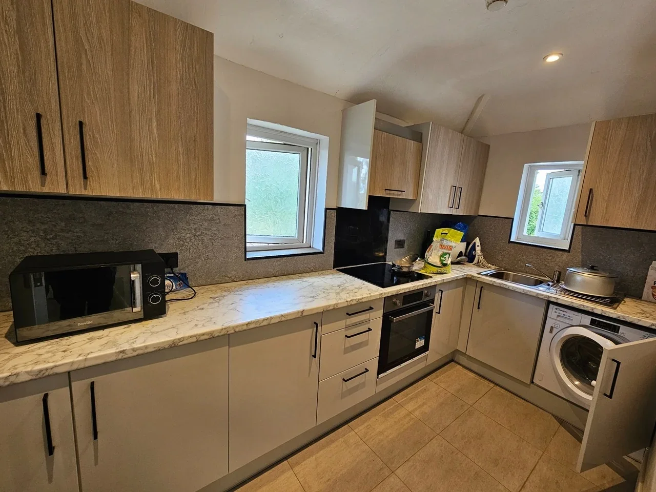 Flat Elmdon Road in South Ockendon