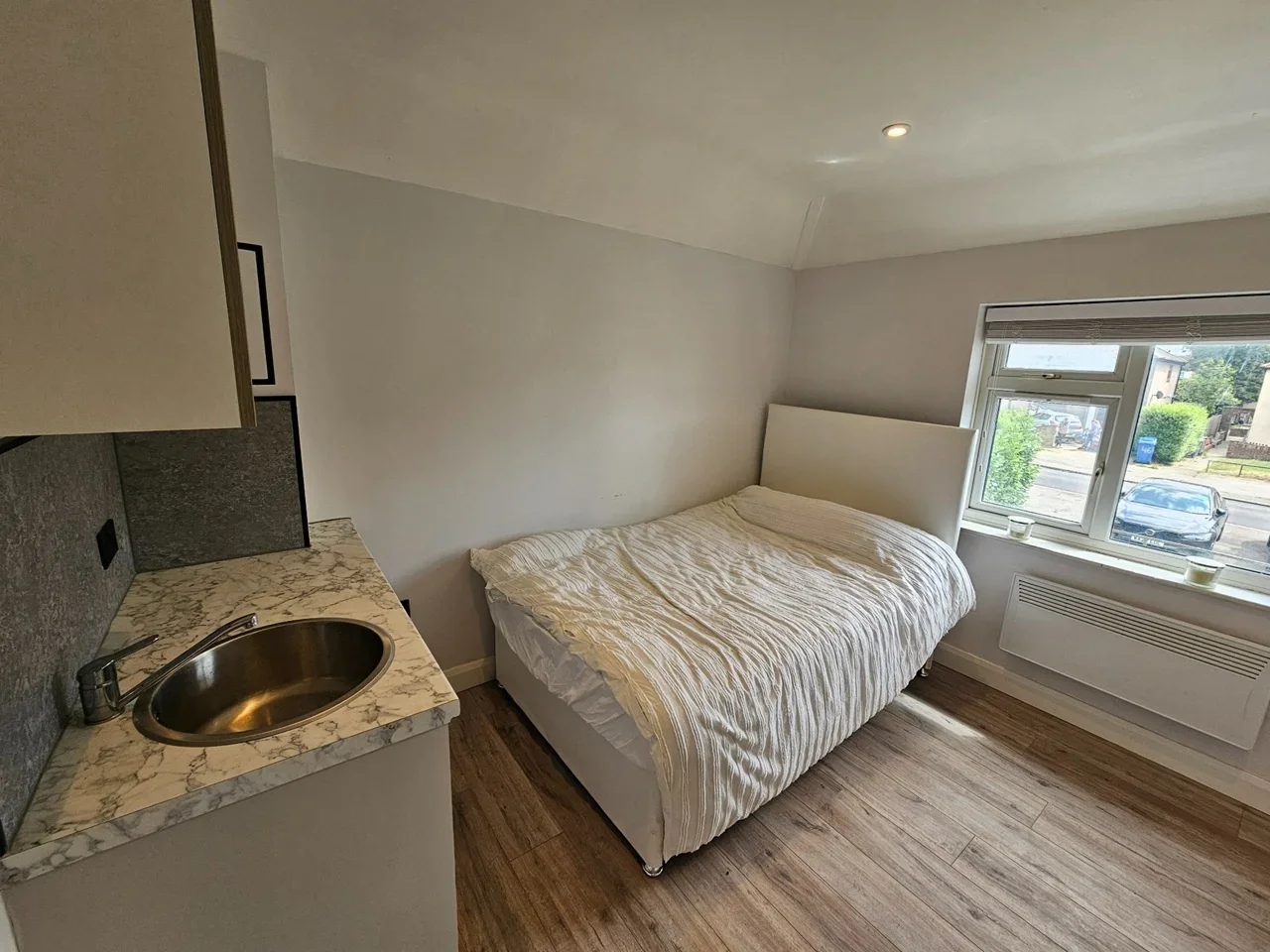Flat Elmdon Road in South Ockendon