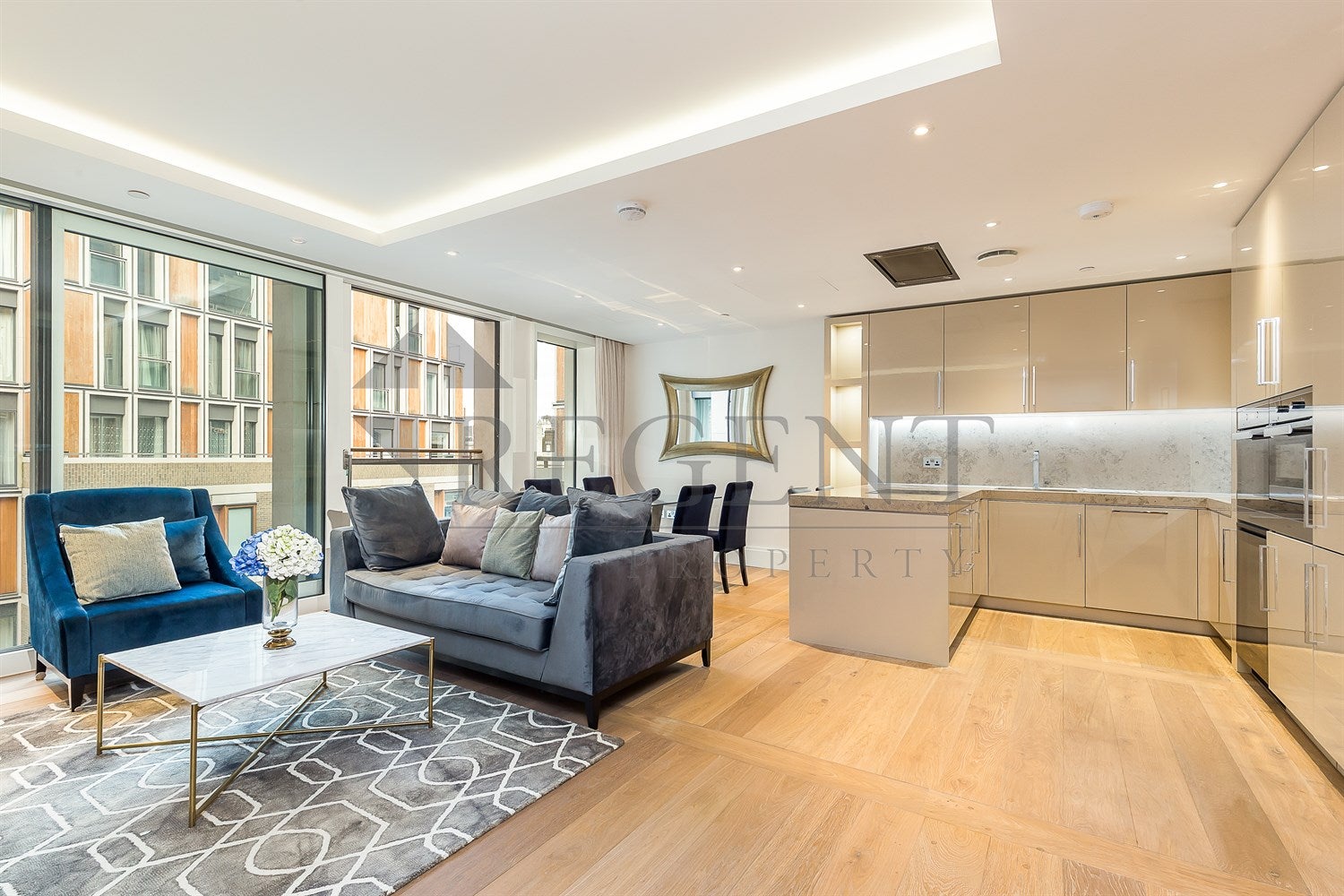 Flat Temple Place in City of Westminster