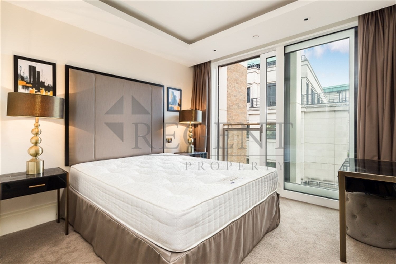 Flat Temple Place in City of Westminster