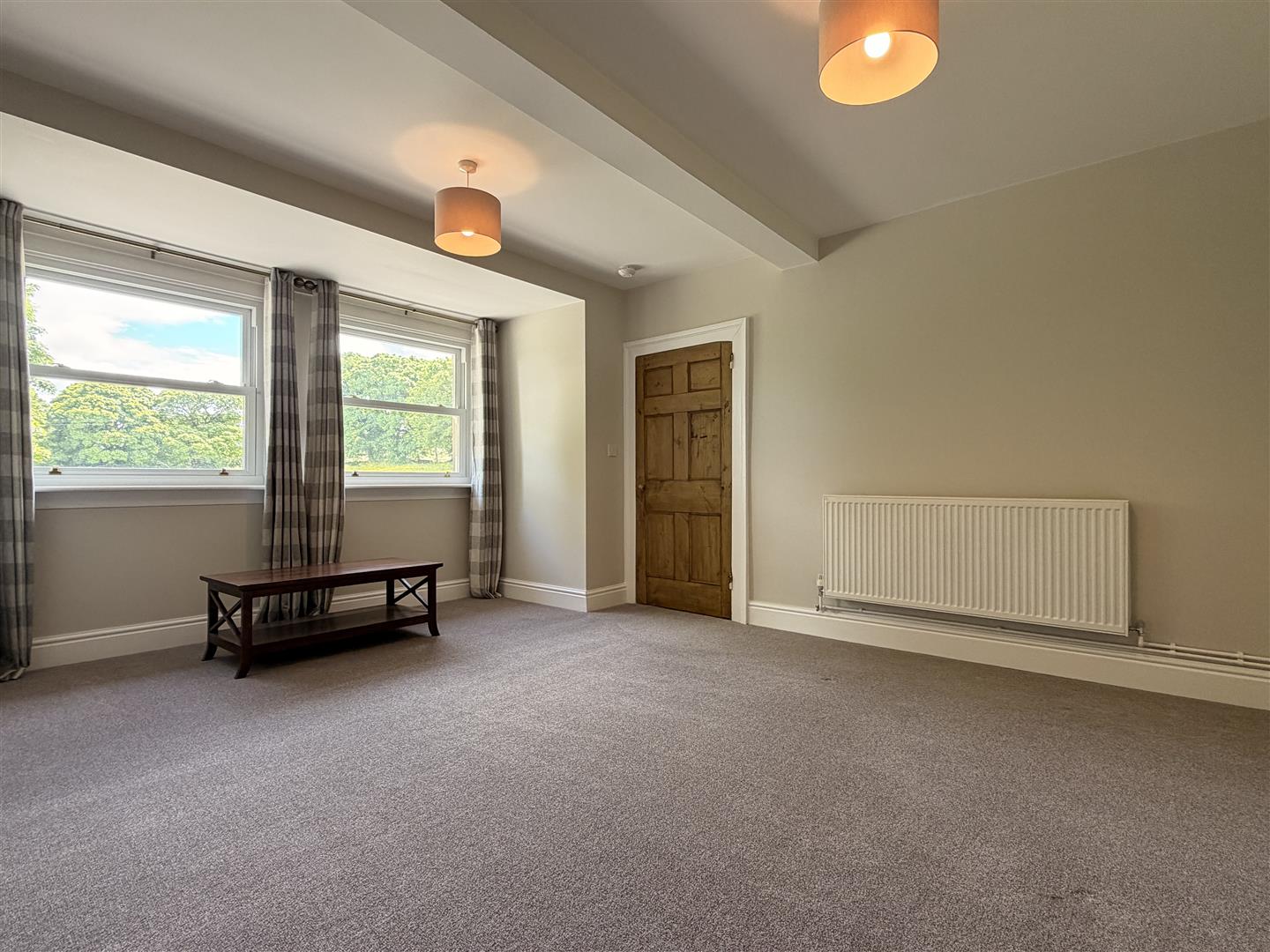 Flat Dale View in Hattersley