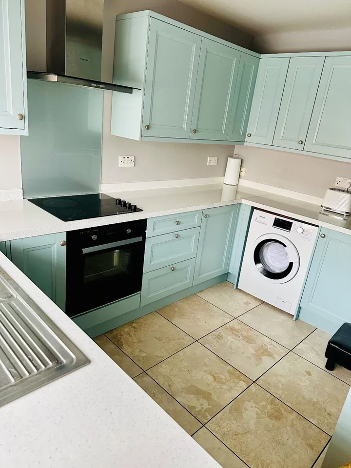 Room Havering Road in Greater London