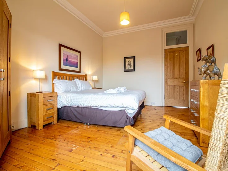 Flat Morningside Road in City of Edinburgh