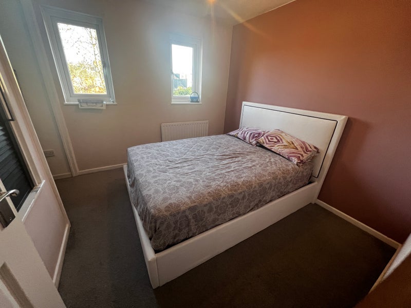 Room Fredas Grove in Birmingham