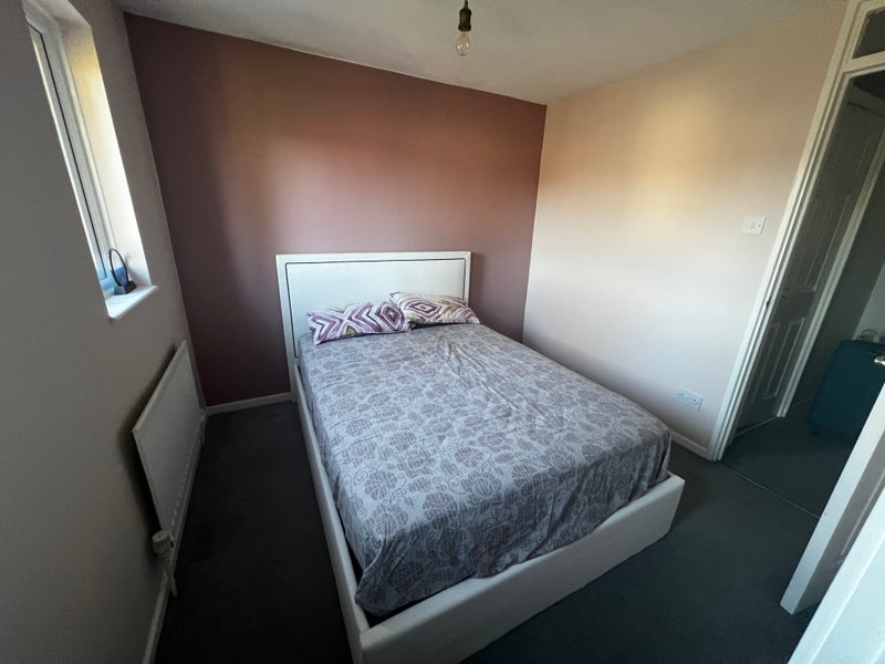 Room Fredas Grove in Birmingham