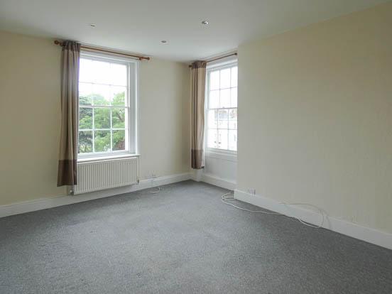 Flat Bath Road in Cheltenham