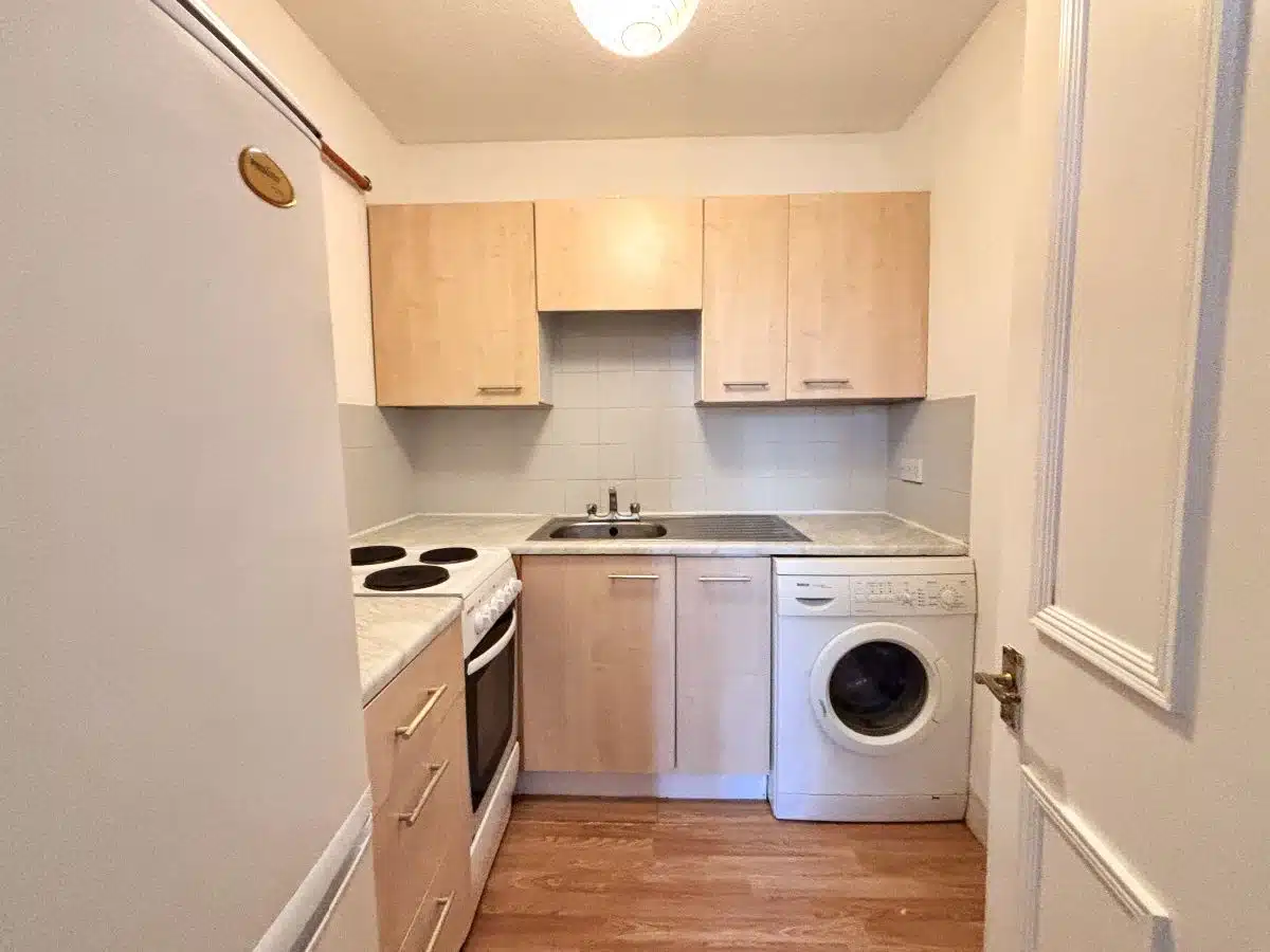 Flat Westfield Road in City of Edinburgh