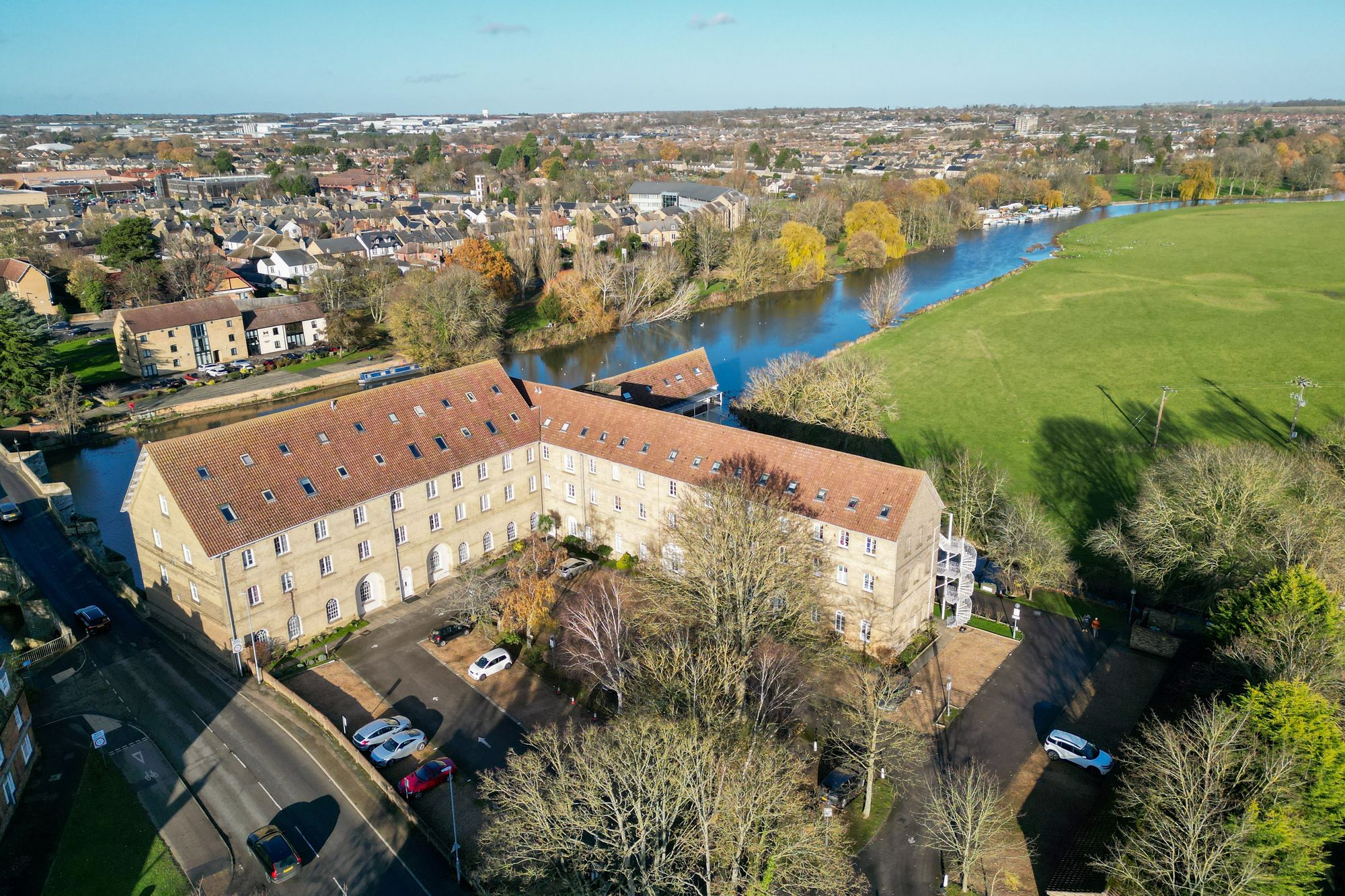 Flat Bridge Place in Huntingdonshire