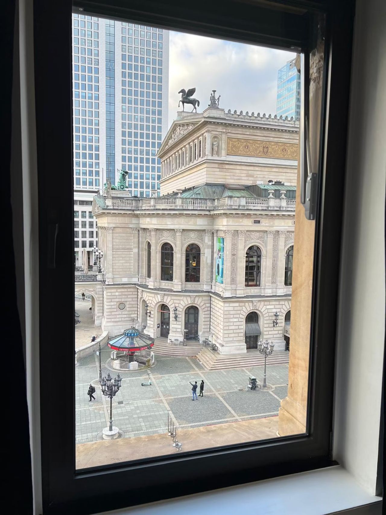 Wohnung Opernplatz in Frankfurt am Main