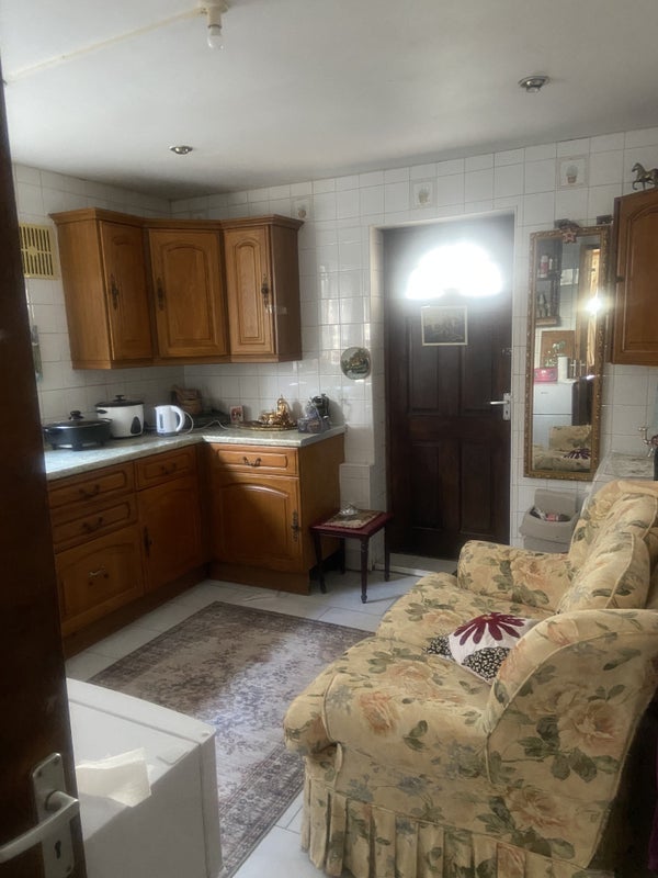 Room Arragon Road in Greater London