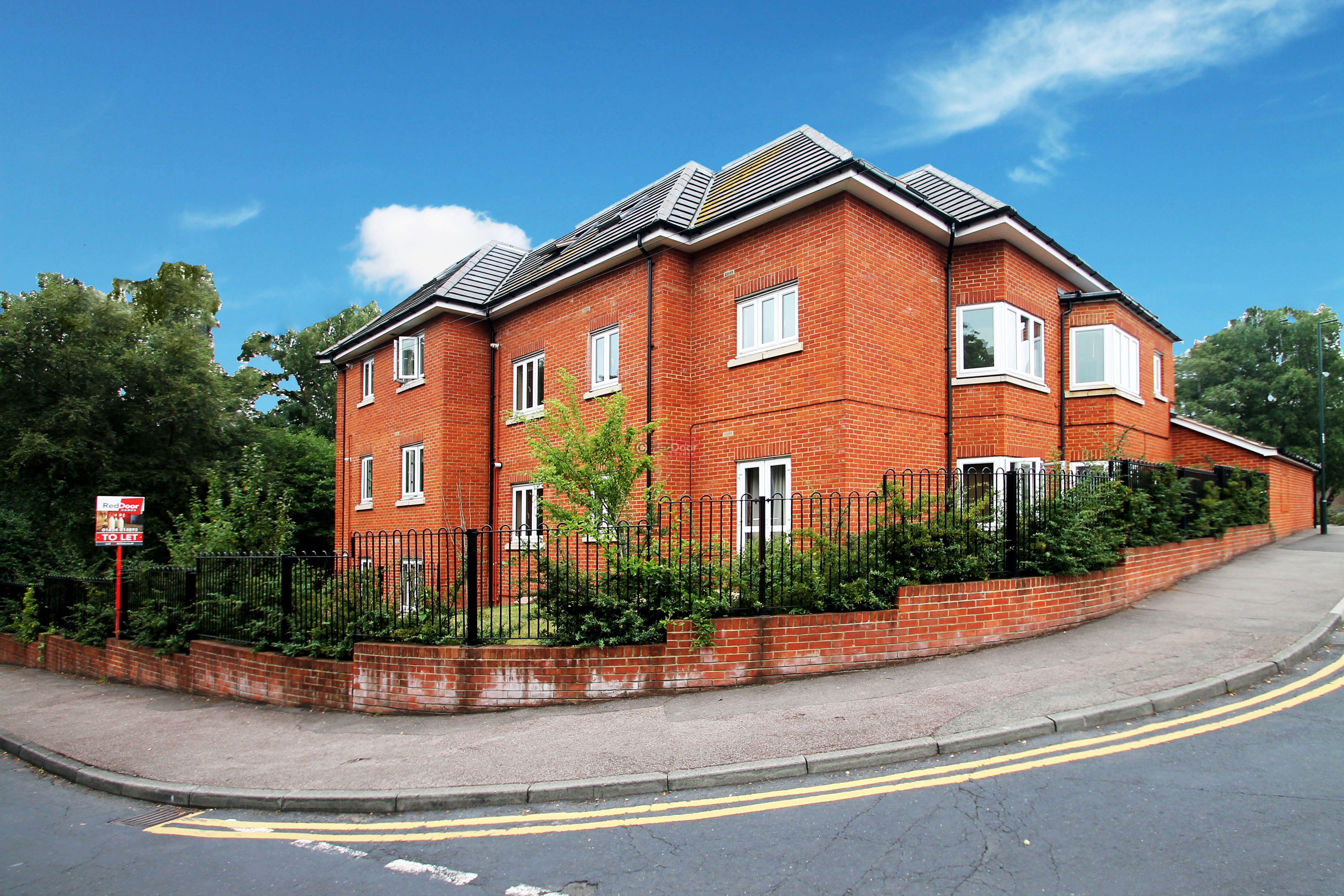 Flat Kestrel Road in Chatham