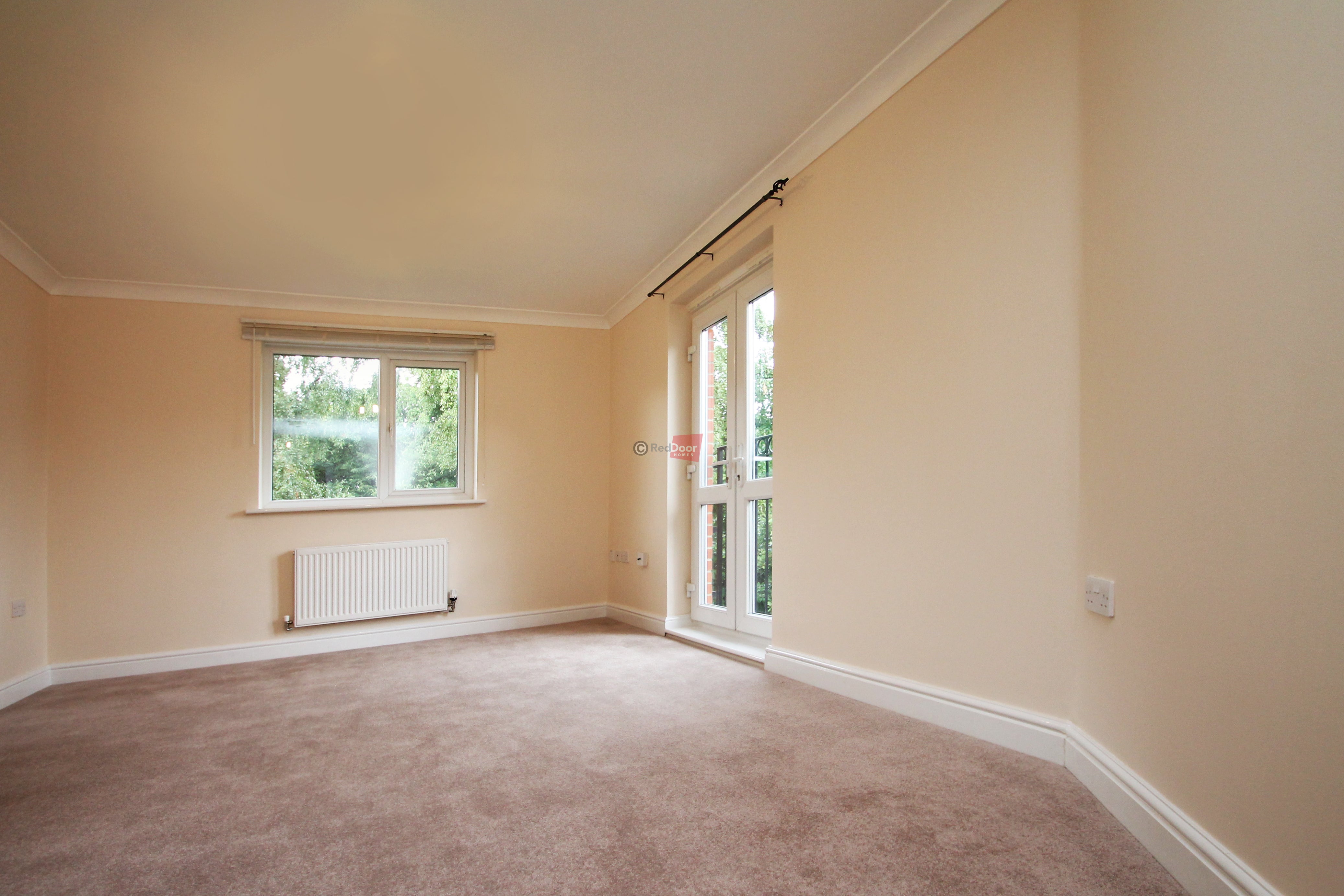 Flat Kestrel Road in Chatham