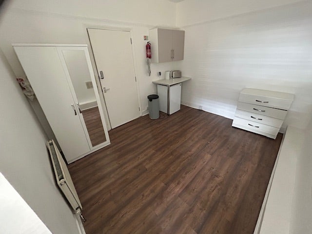 Room Hither Green Lane in Greater London