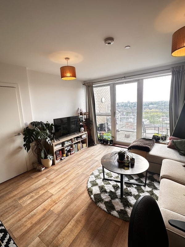 Room Loughborough Park in Greater London