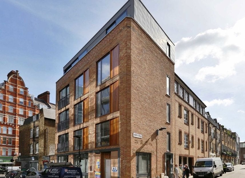 Flat North Mews in Greater London