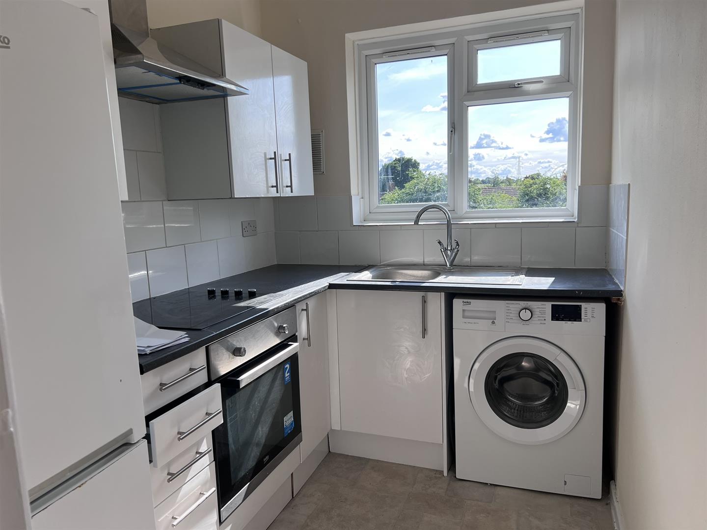 Flat Byron Road in Greater London