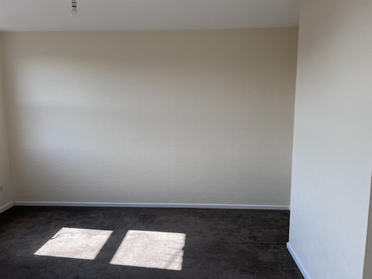 Flat Byron Road in Greater London