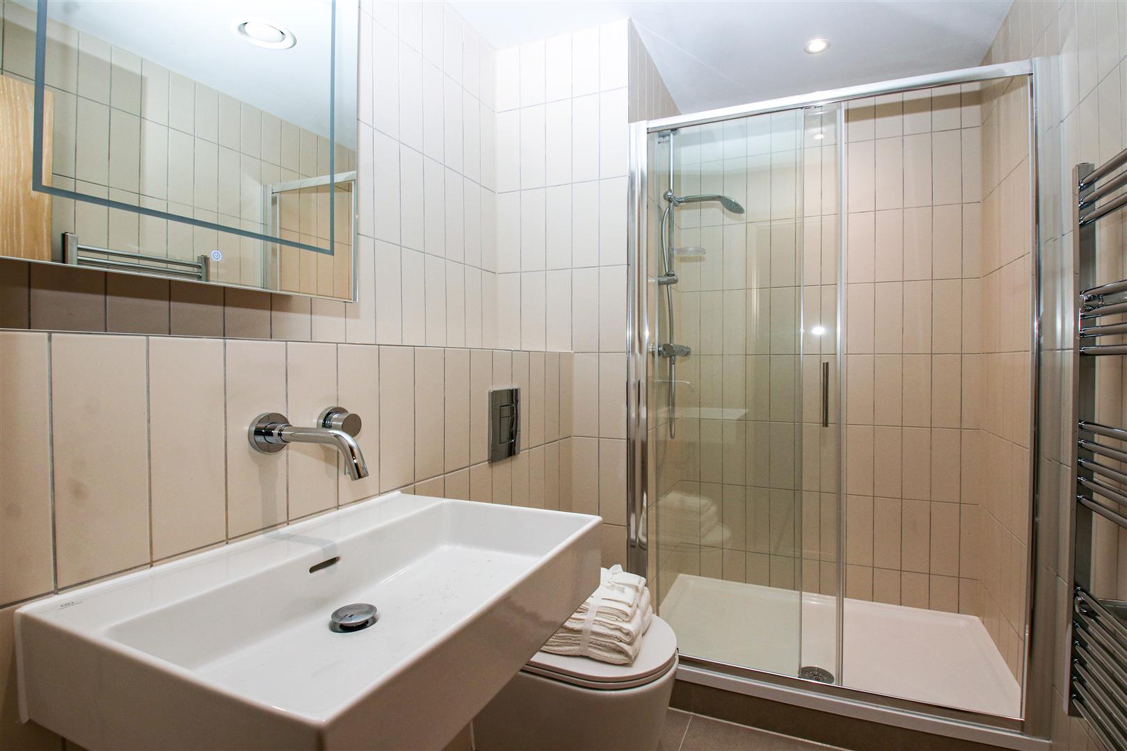 Flat Bath Road in Greater London