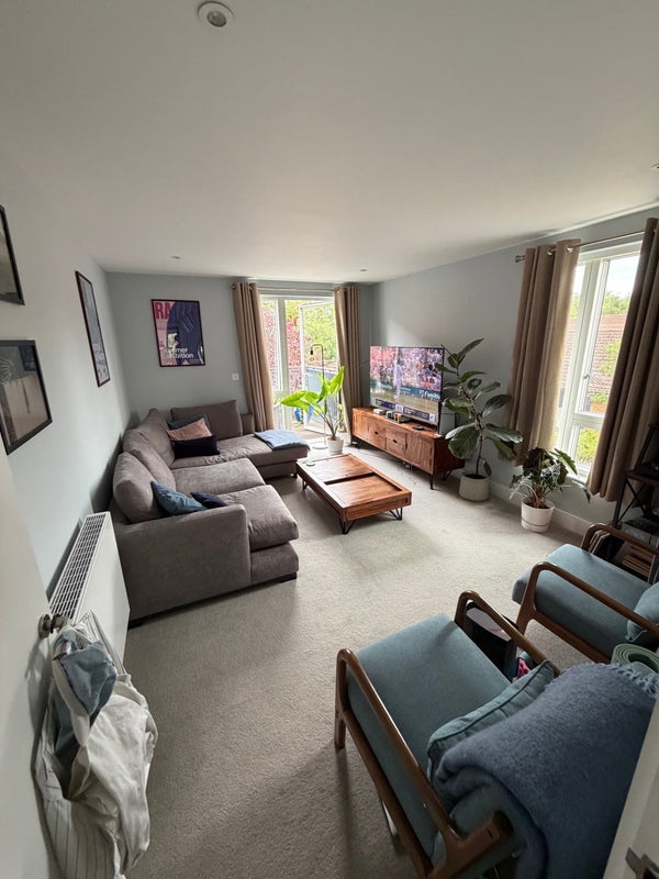 Room St Ann's Road in Greater London
