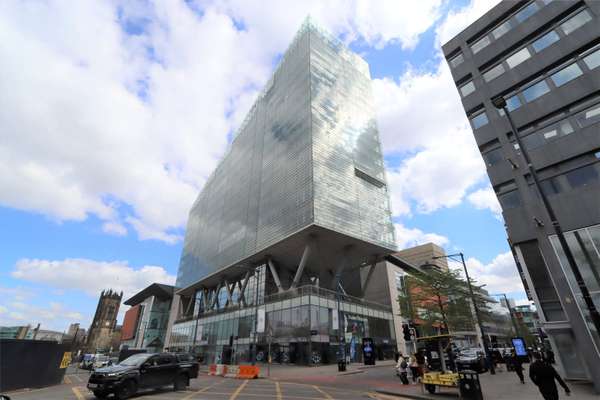 Flat New Cathedral Street in Manchester