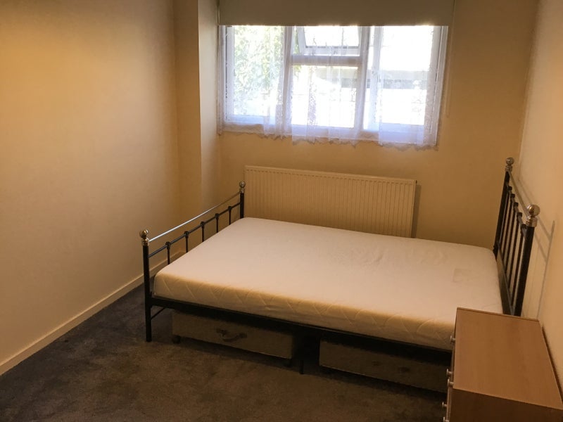 Room Childs Hill Walk in Greater London