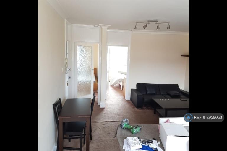 Flat Darkes Lane in Hertsmere