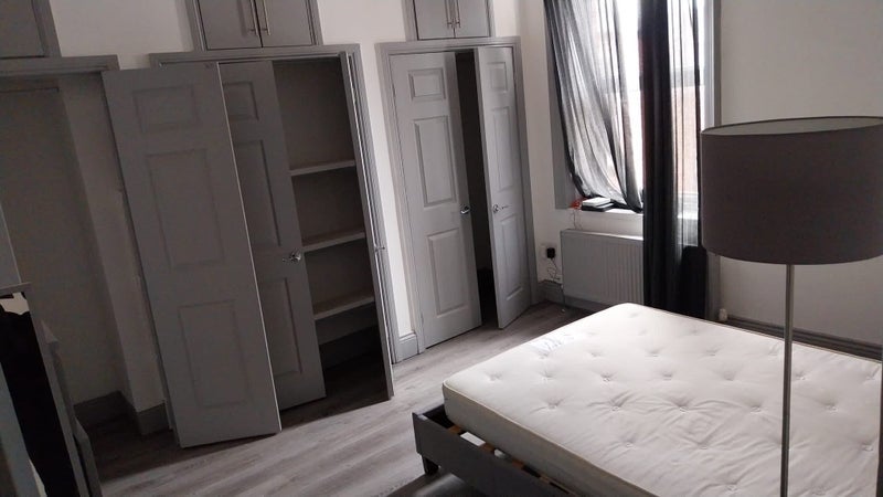 Room Durham Road in Gateshead