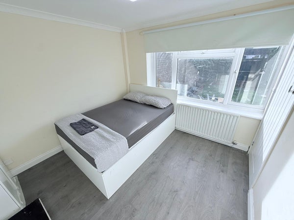 Flat Friars Close in London
