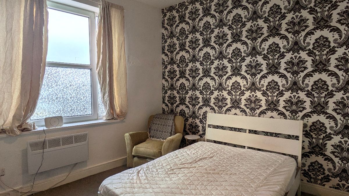 Flat Burt Street in Cardiff