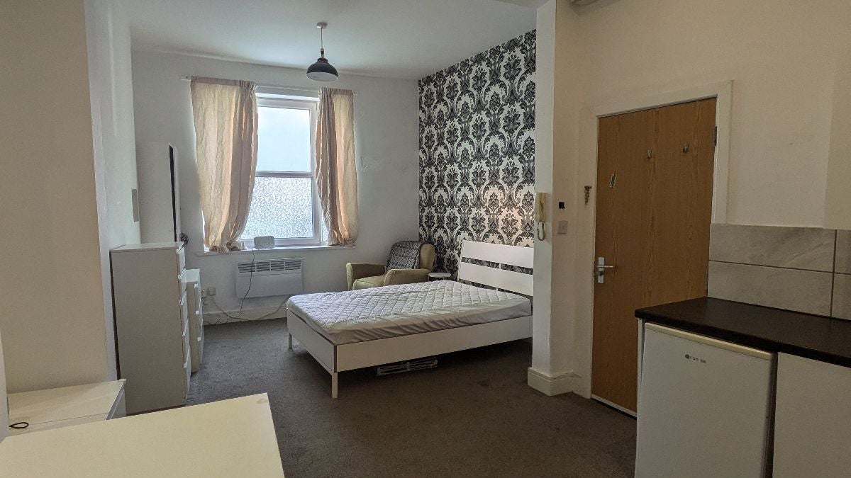 Flat Burt Street in Cardiff