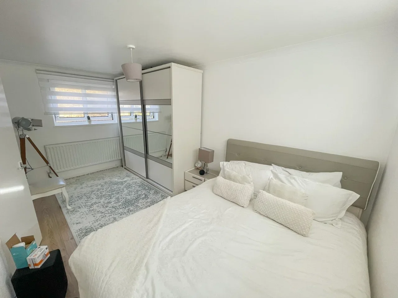 House Belfont Walk in Greater London