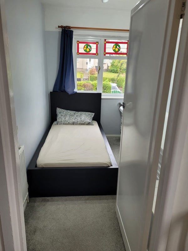 Room Gascoigne Road in Greater London