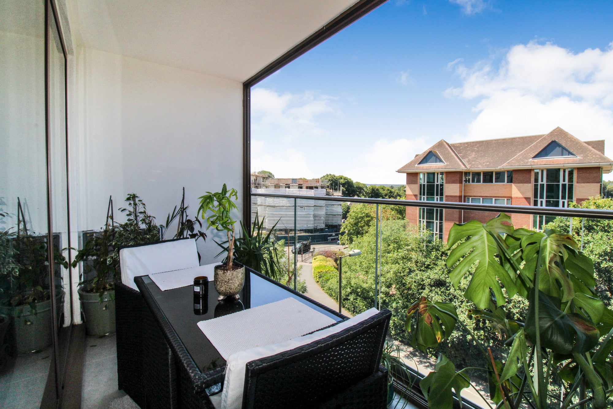 Flat Jubilee Hall Road in Rushmoor