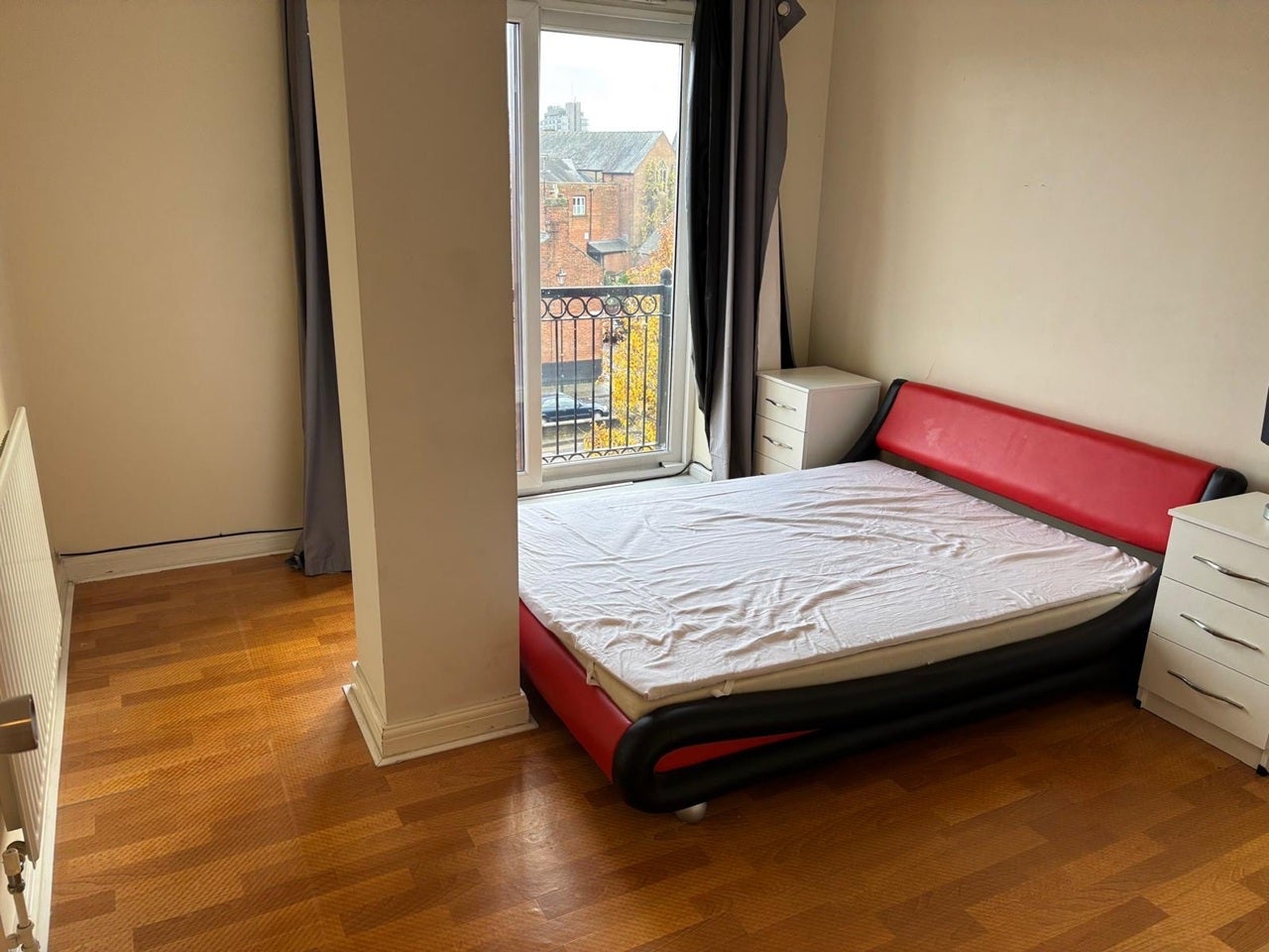 Flat Ardenham Lane in Aylesbury