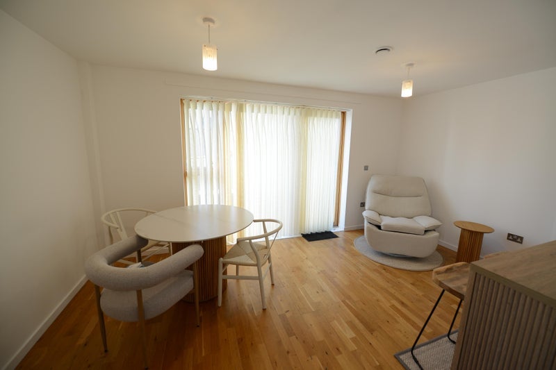 Flat Blackheath Hill in Greater London