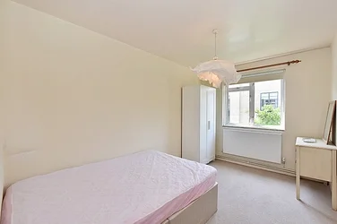 Flat Peterborough Road in Greater London