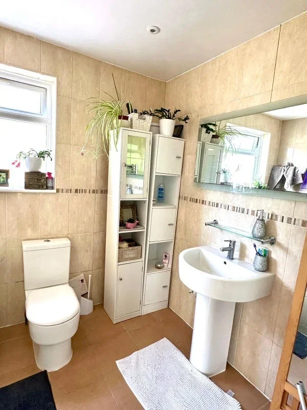 Room Chestnut Grove in Greater London